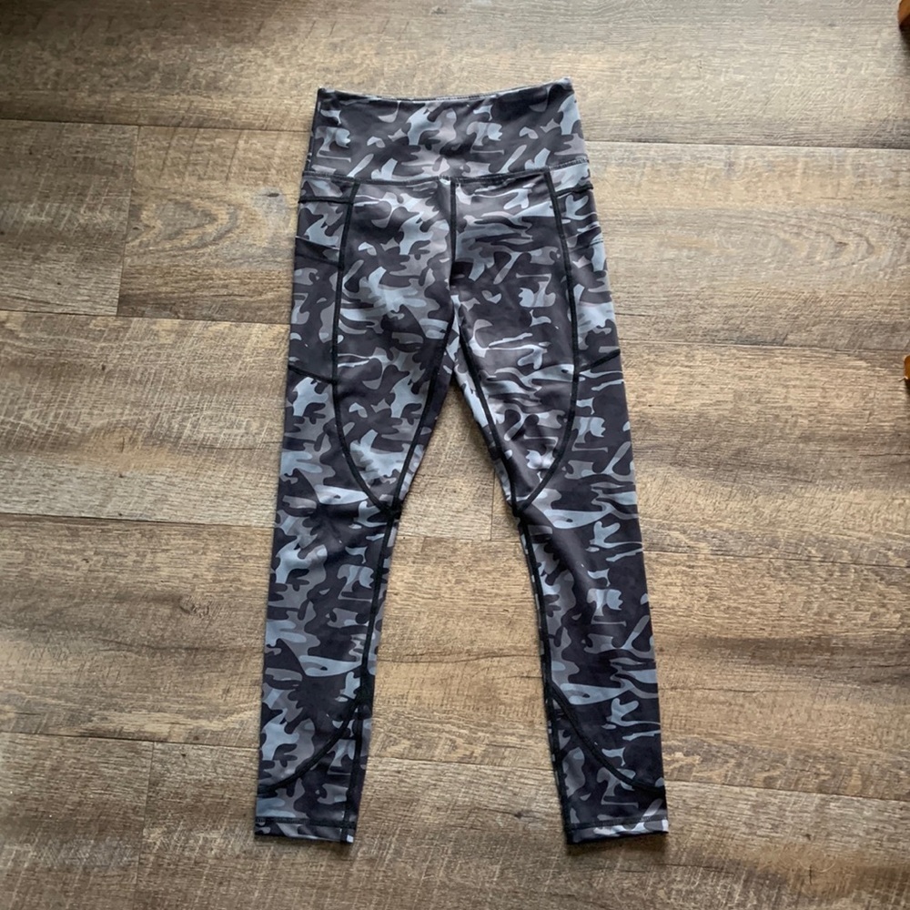 Zyia Camo Grey Leggings Cropped Yoga‎